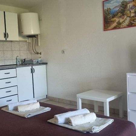 Apartments Seso Паг Екстер'єр фото
