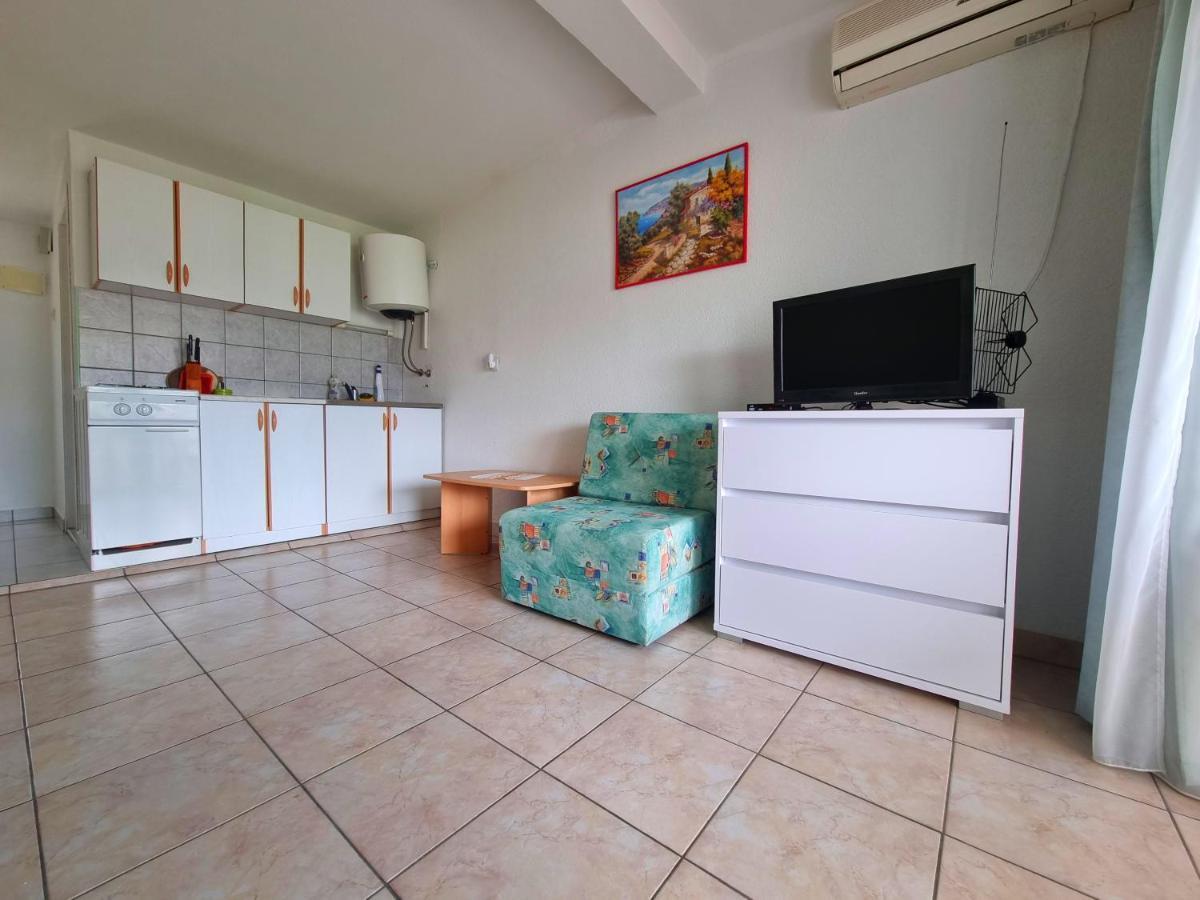 Apartments Seso Паг Екстер'єр фото